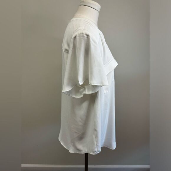 Torrid  Short Sleeve Blouse - Picture 4 of 13